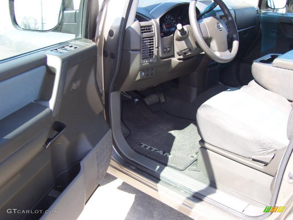 2007 Titan LE Crew Cab - Granite / Graphite Black/Titanium photo #7