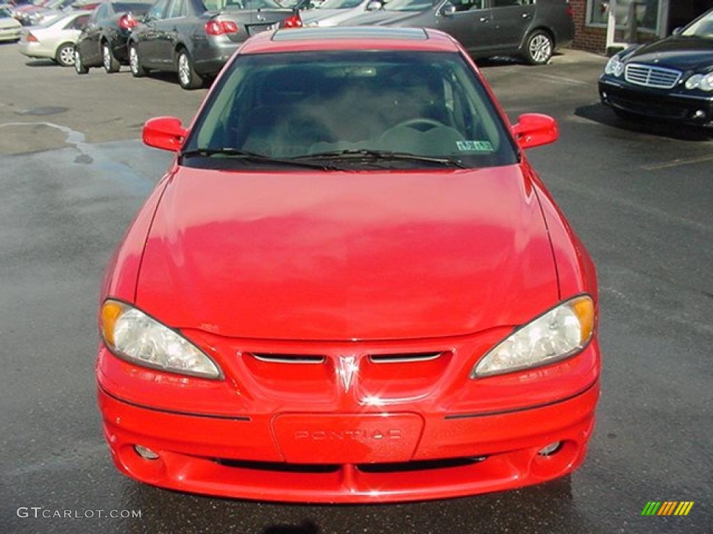 2000 Grand Am GT Sedan - Bright Red / Dark Pewter photo #3