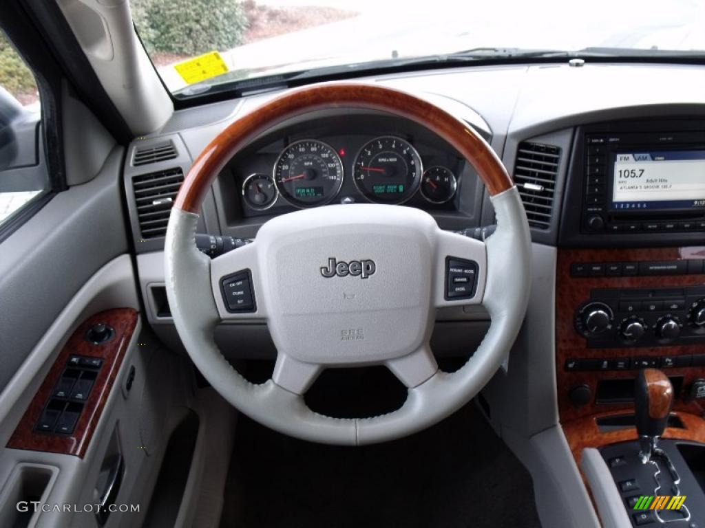 2006 Jeep Grand Cherokee Overland Medium Slate Gray Steering Wheel Photo #26169323