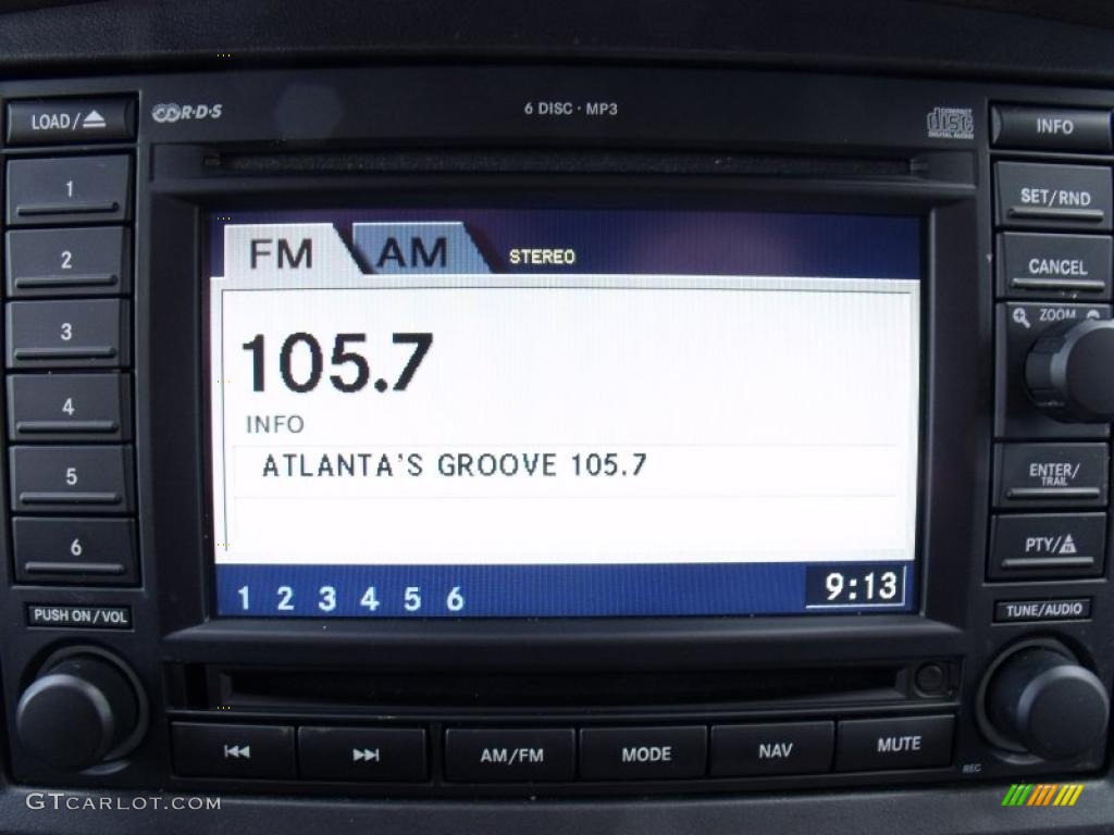 2006 Jeep Grand Cherokee Overland Audio System Photo #26169371