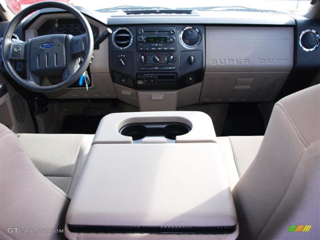 2008 F350 Super Duty XLT Crew Cab 4x4 - Dark Blue Pearl Metallic / Camel photo #10