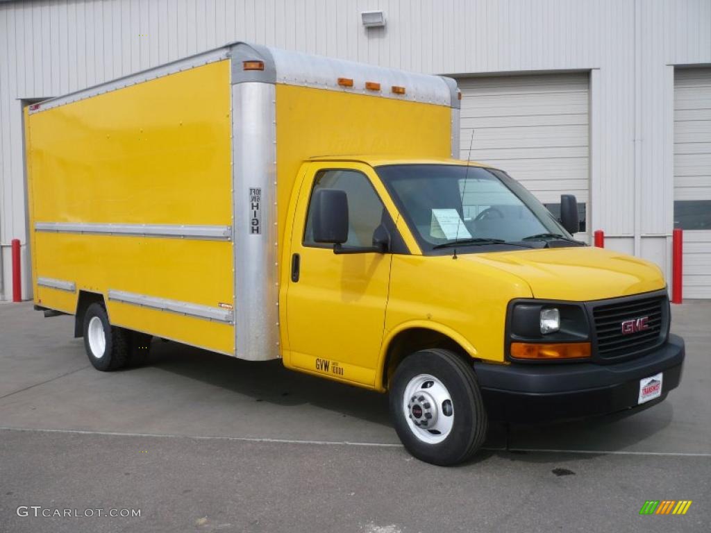 2007 Savana Cutaway 3500 Commercial Cargo Van - Yellow / Medium Pewter photo #1