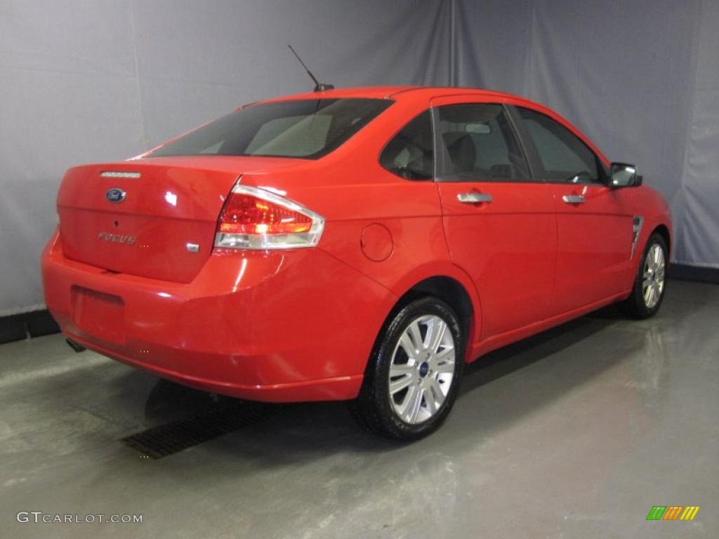 2008 Focus SE Sedan - Vermillion Red / Charcoal Black photo #3