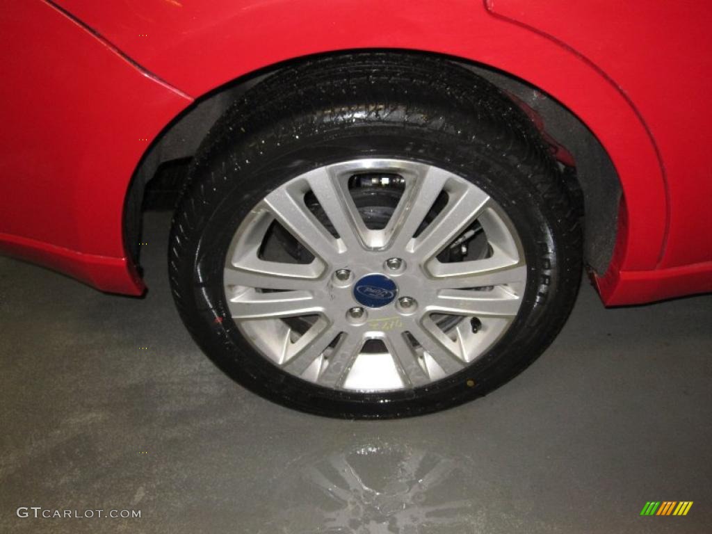2008 Focus SE Sedan - Vermillion Red / Charcoal Black photo #6
