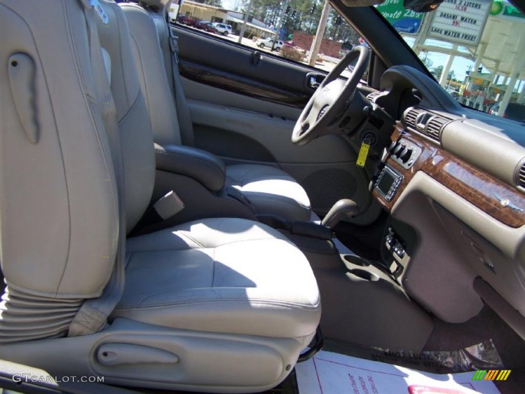 2004 Sebring Limited Convertible - Bright Silver Metallic / Taupe photo #22