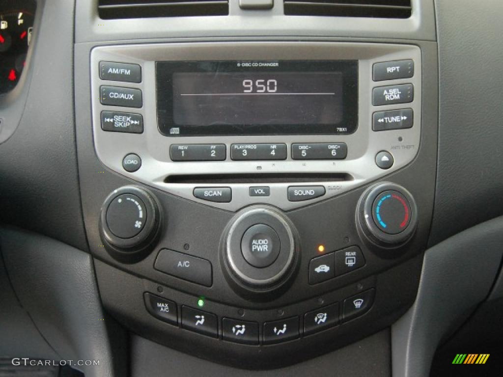 2006 Accord LX V6 Coupe - Alabaster Silver Metallic / Gray photo #13