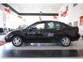 Pitch Black - Focus SE Sedan Photo No. 4