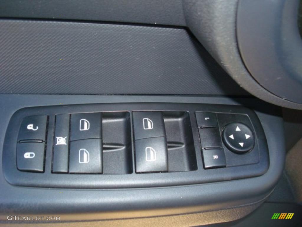 2008 Nitro SXT 4x4 - Bright Silver Metallic / Dark Slate Gray photo #11