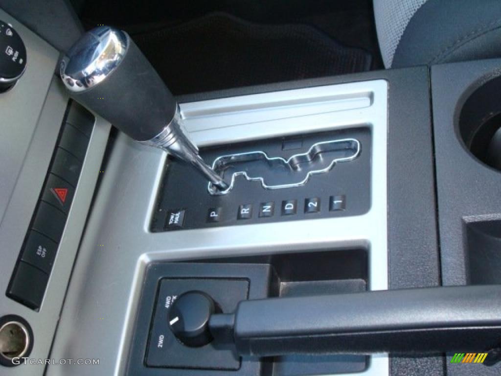 2008 Nitro SXT 4x4 - Bright Silver Metallic / Dark Slate Gray photo #14