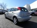 2007 CD Silver Metallic Ford Focus ZX5 SES Hatchback  photo #25