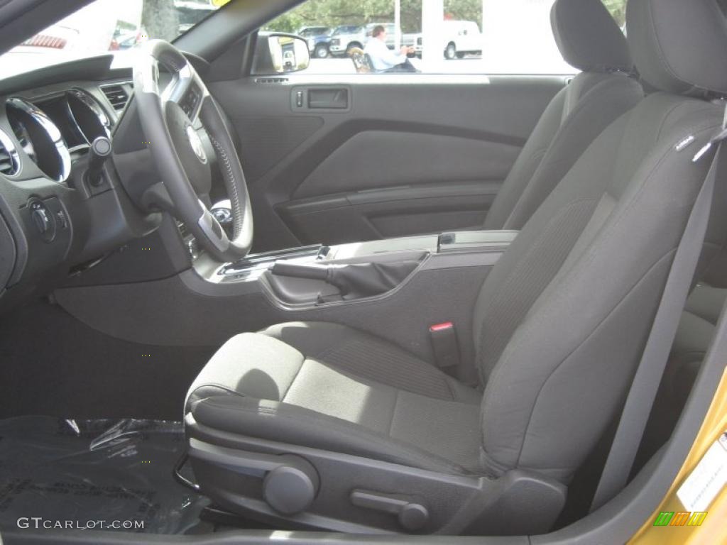 2010 Mustang V6 Coupe - Sunset Gold Metallic / Charcoal Black photo #10