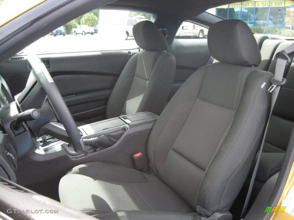2010 Mustang V6 Coupe - Sunset Gold Metallic / Charcoal Black photo #11