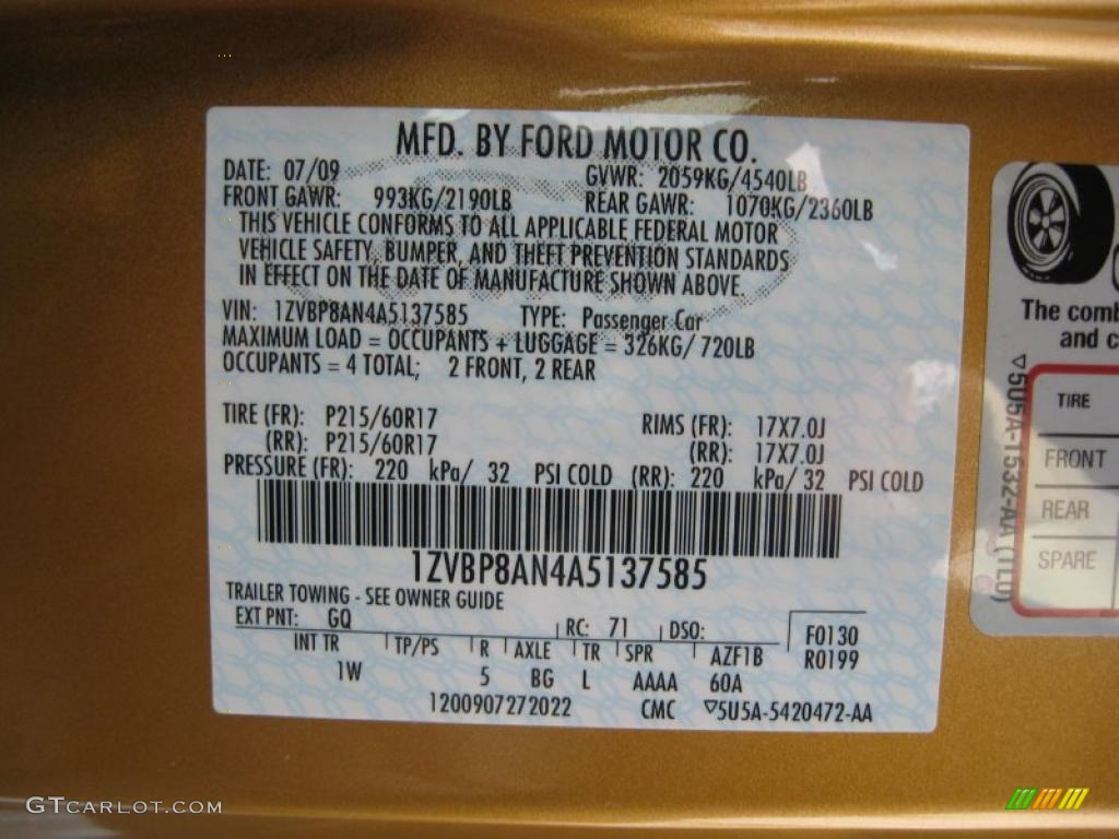 2010 Mustang V6 Coupe - Sunset Gold Metallic / Charcoal Black photo #21
