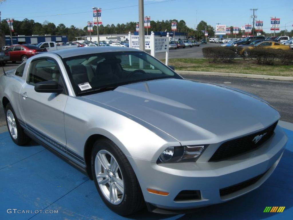 2010 Mustang V6 Coupe - Brilliant Silver Metallic / Stone photo #11