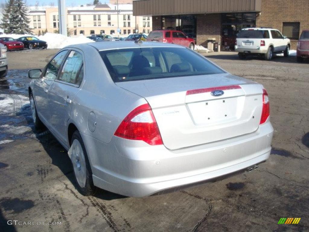 2010 Fusion SE - Brilliant Silver Metallic / Charcoal Black photo #5