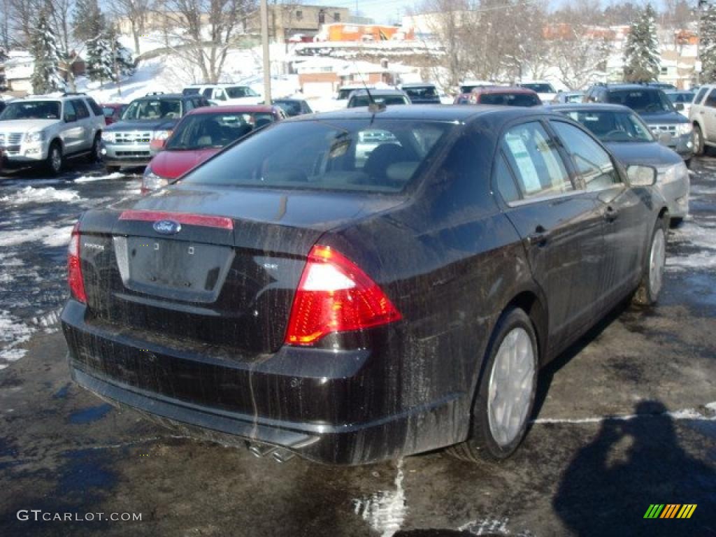 2010 Fusion SE - Tuxedo Black Metallic / Charcoal Black photo #3