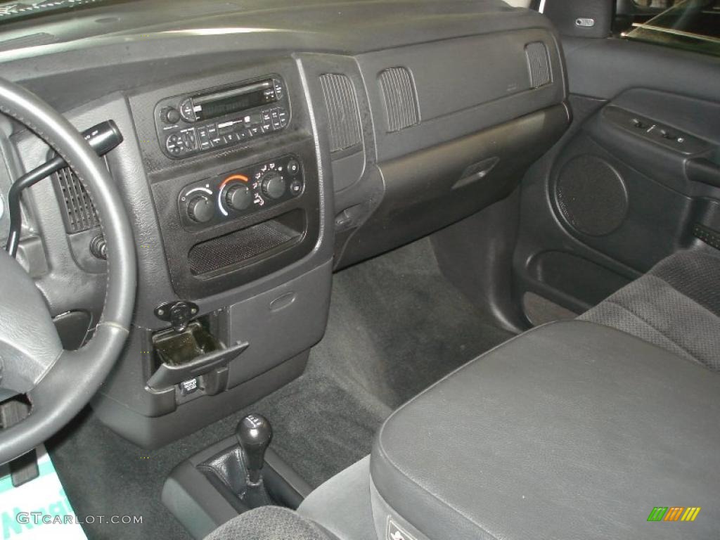 2002 Ram 1500 SLT Quad Cab 4x4 - Bright White / Dark Slate Gray photo #10