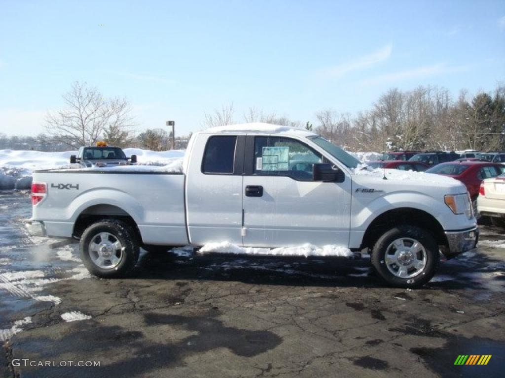 2010 F150 XLT SuperCab 4x4 - Oxford White / Medium Stone photo #2