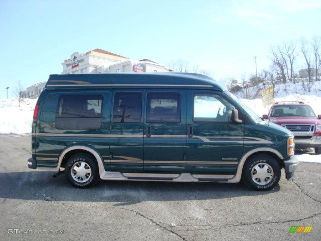 1999 Savana Van G1500 Passenger Conversion - Laguna Green Metallic / Neutral photo #2