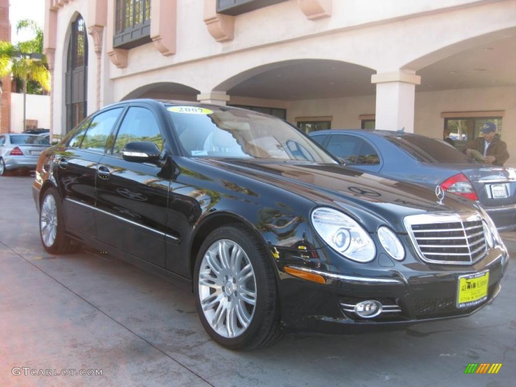 2007 E 550 Sedan - Black / Cashmere photo #1