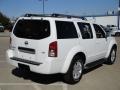 2007 Avalanche White Nissan Pathfinder LE 4x4  photo #3