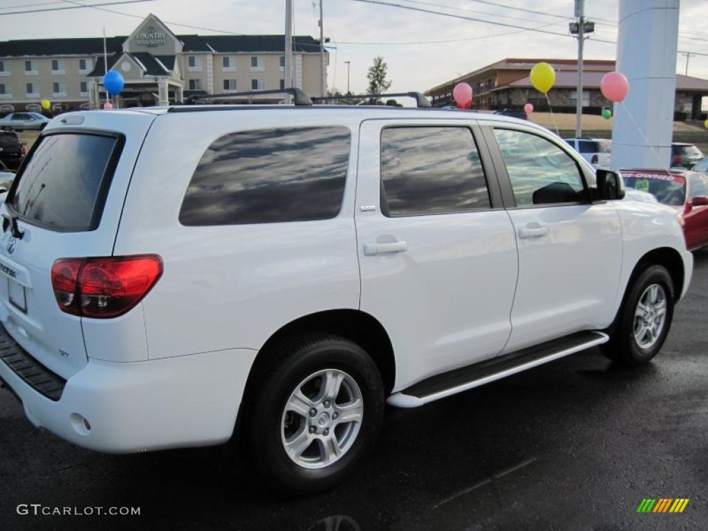 2009 Sequoia SR5 - Super White / Graphite Gray photo #5