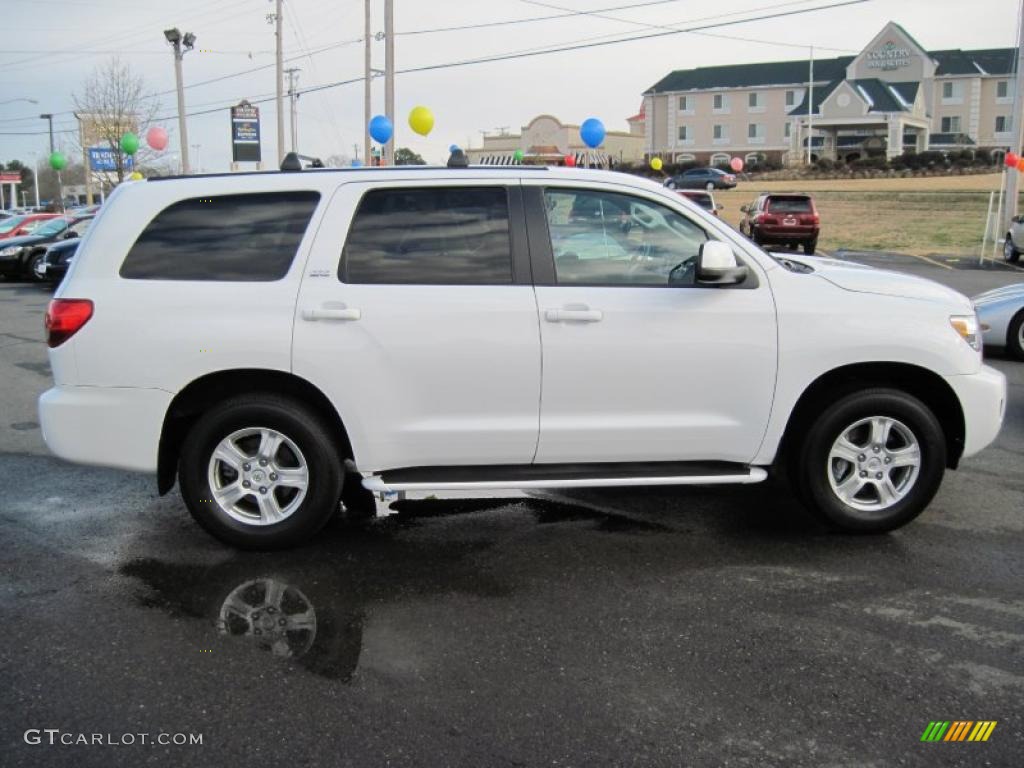 2009 Sequoia SR5 - Super White / Graphite Gray photo #6