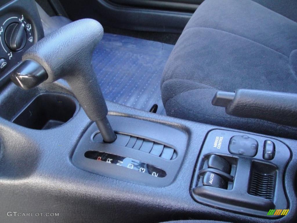 2002 S Series SC2 Coupe - White / Black photo #13
