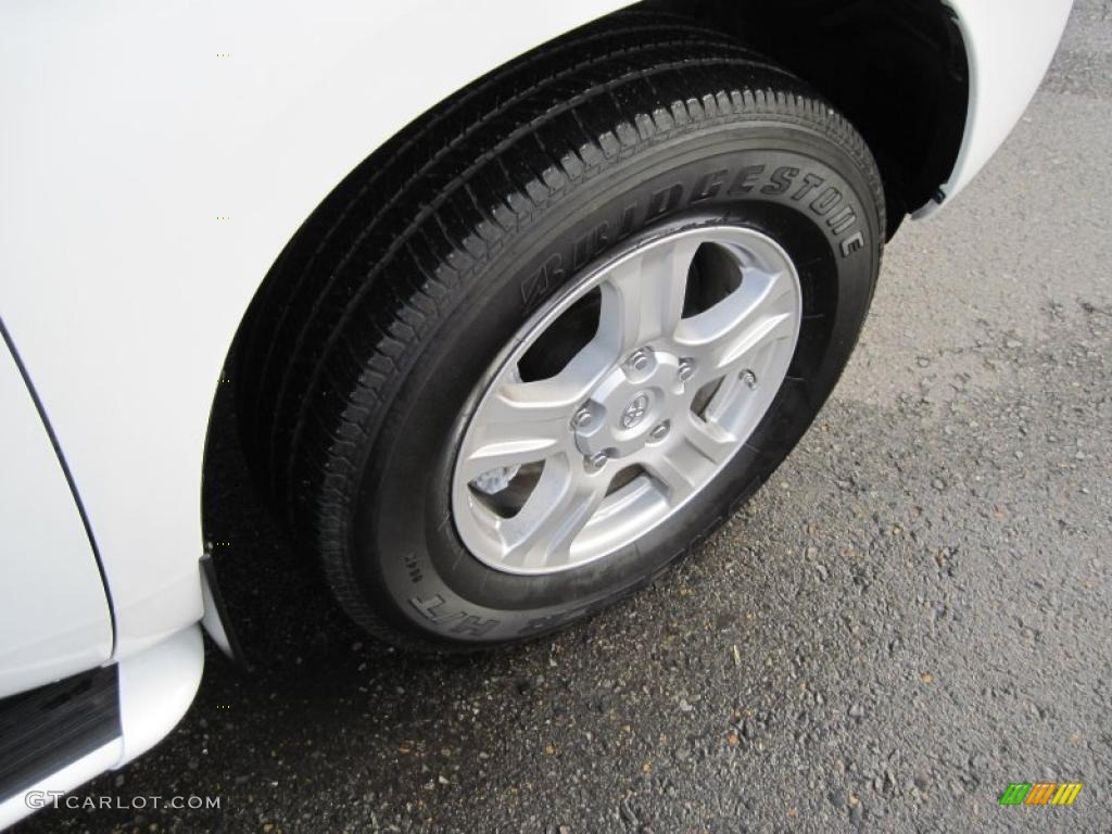 2009 Sequoia SR5 - Super White / Graphite Gray photo #12