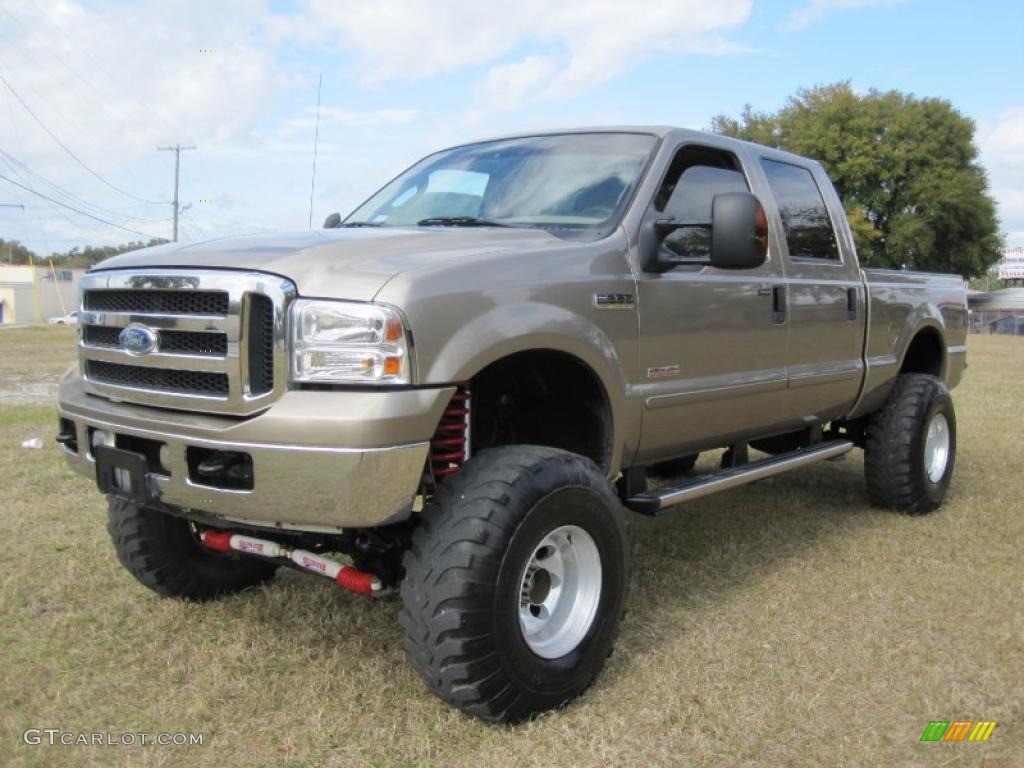 2006 F250 Super Duty Lariat FX4 Off Road Crew Cab 4x4 - Arizona Beige Metallic / Tan photo #7