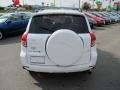 Super White - RAV4 4WD Photo No. 4