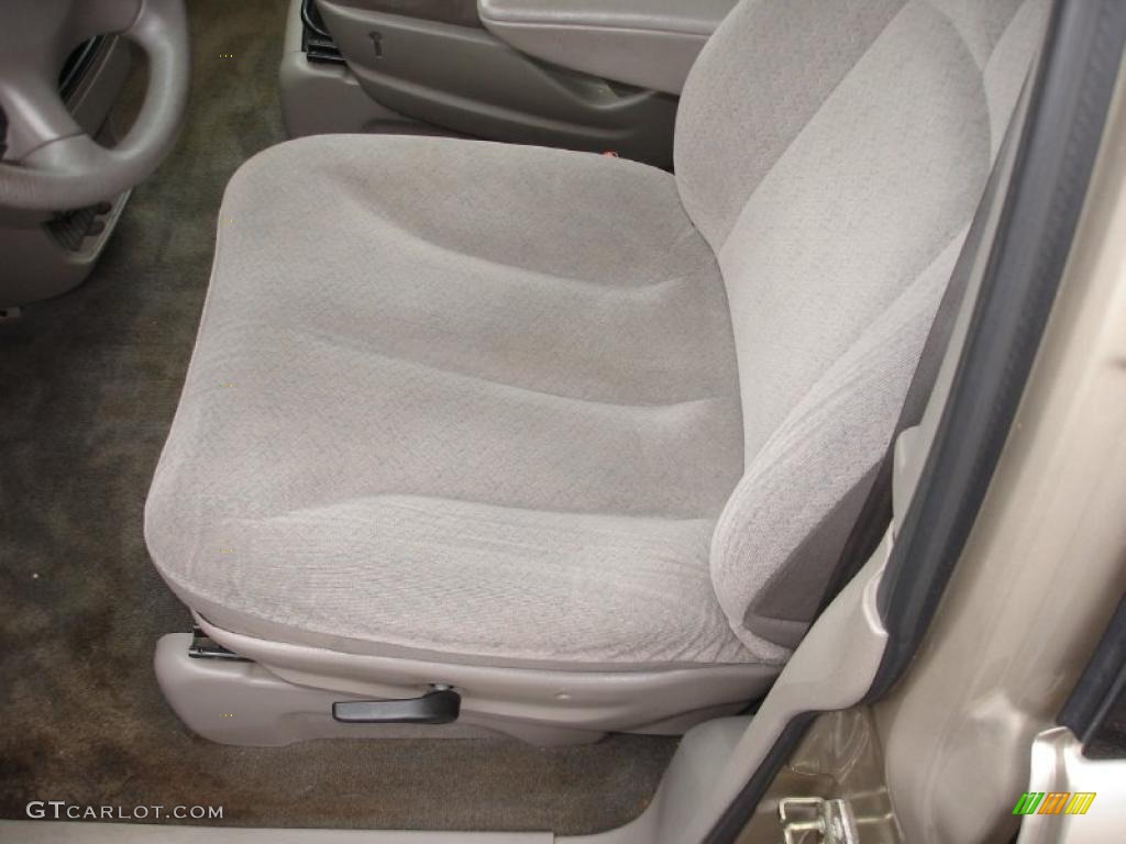 2002 Grand Caravan Sport - Light Almond Pearl / Taupe photo #11