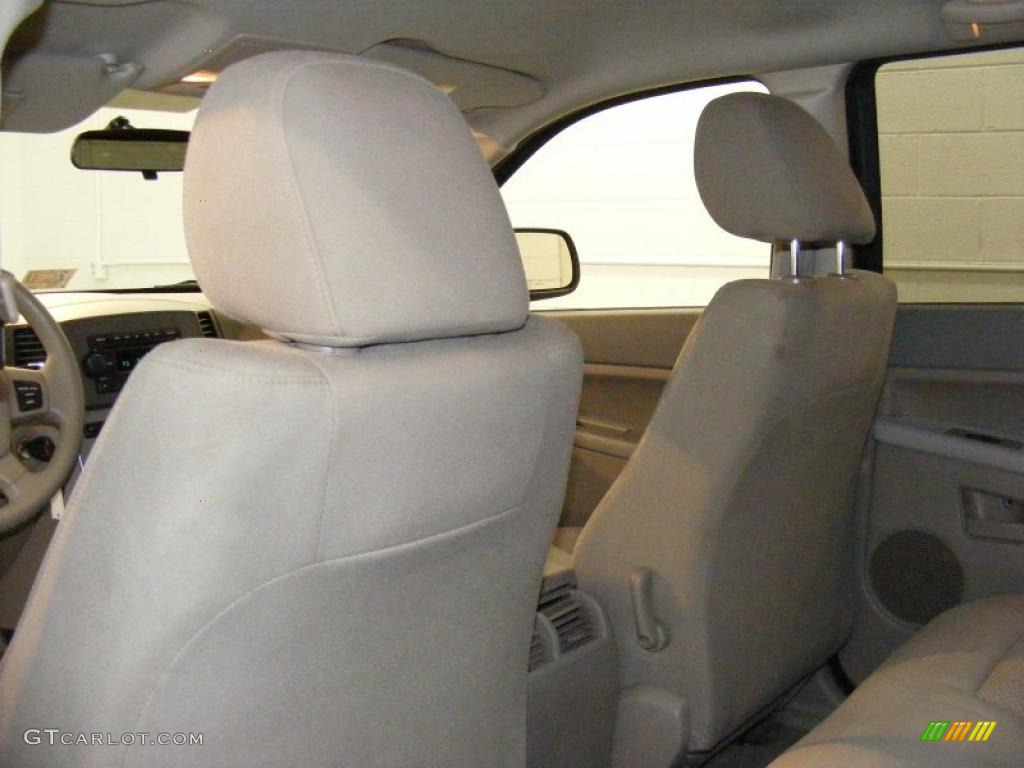 2005 Grand Cherokee Laredo - Deep Beryl Green Pearl / Khaki photo #13