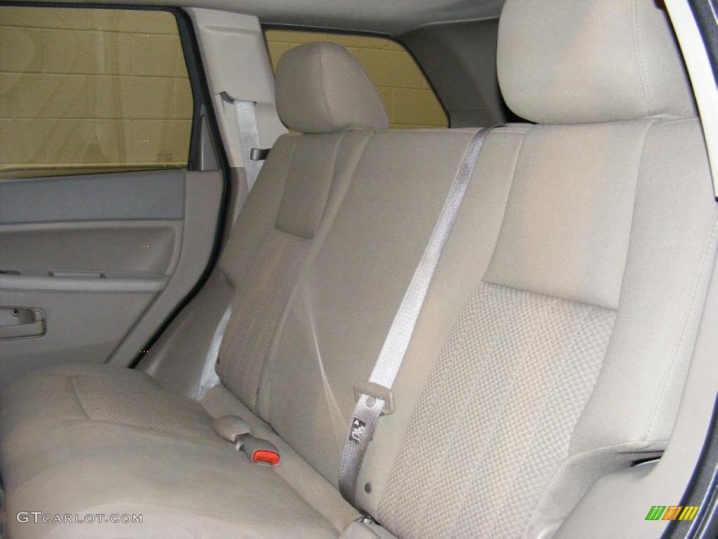 2005 Grand Cherokee Laredo - Deep Beryl Green Pearl / Khaki photo #15
