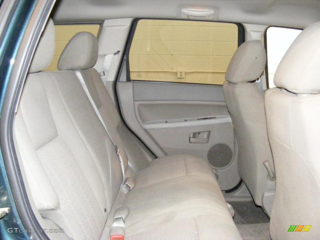 2005 Grand Cherokee Laredo - Deep Beryl Green Pearl / Khaki photo #21