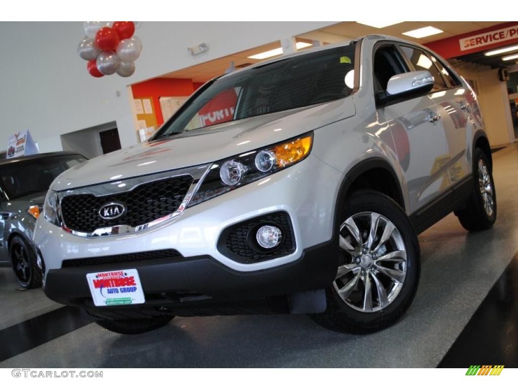 2011 Sorento EX V6 - Bright Silver / Black photo #2