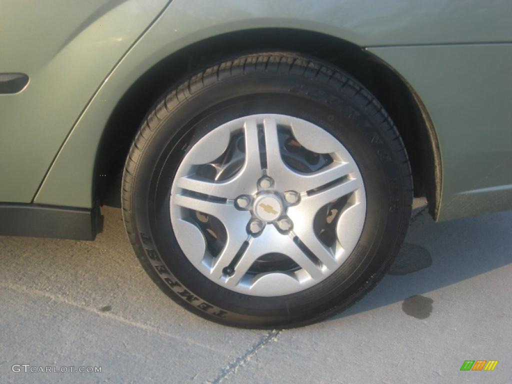 2005 Malibu Sedan - Silver Green Metallic / Neutral Beige photo #12