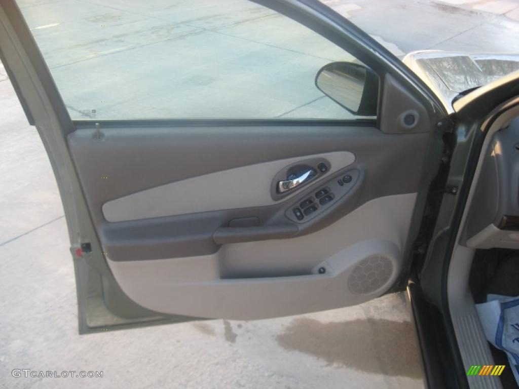 2005 Malibu Sedan - Silver Green Metallic / Neutral Beige photo #22