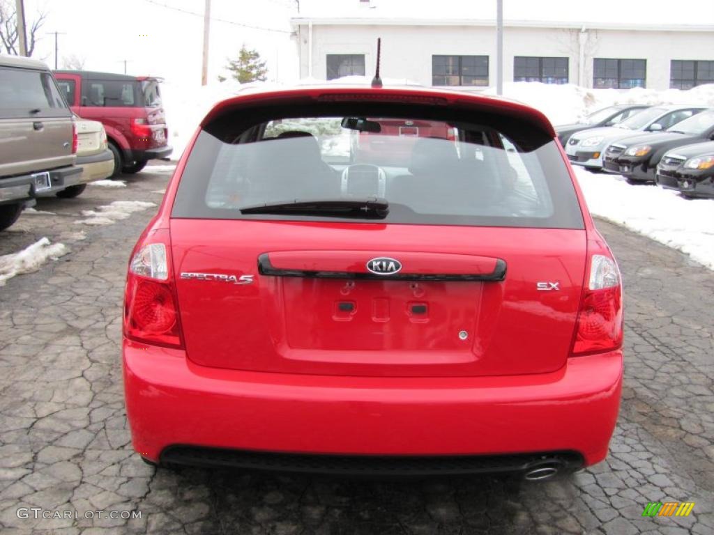 2008 Spectra 5 SX Wagon - Classic Red / Black photo #7