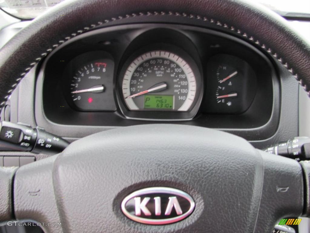 2008 Spectra 5 SX Wagon - Classic Red / Black photo #12