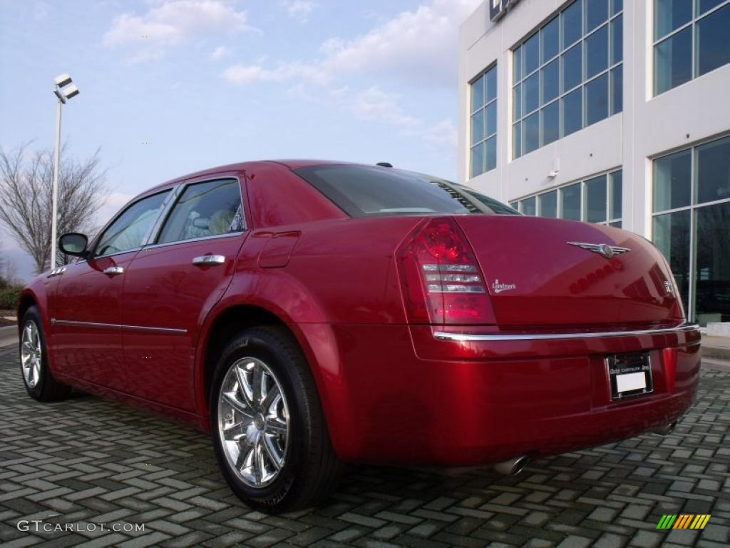 2007 300 C HEMI - Inferno Red Crystal Pearlcoat / Dark Slate Gray/Light Graystone photo #3