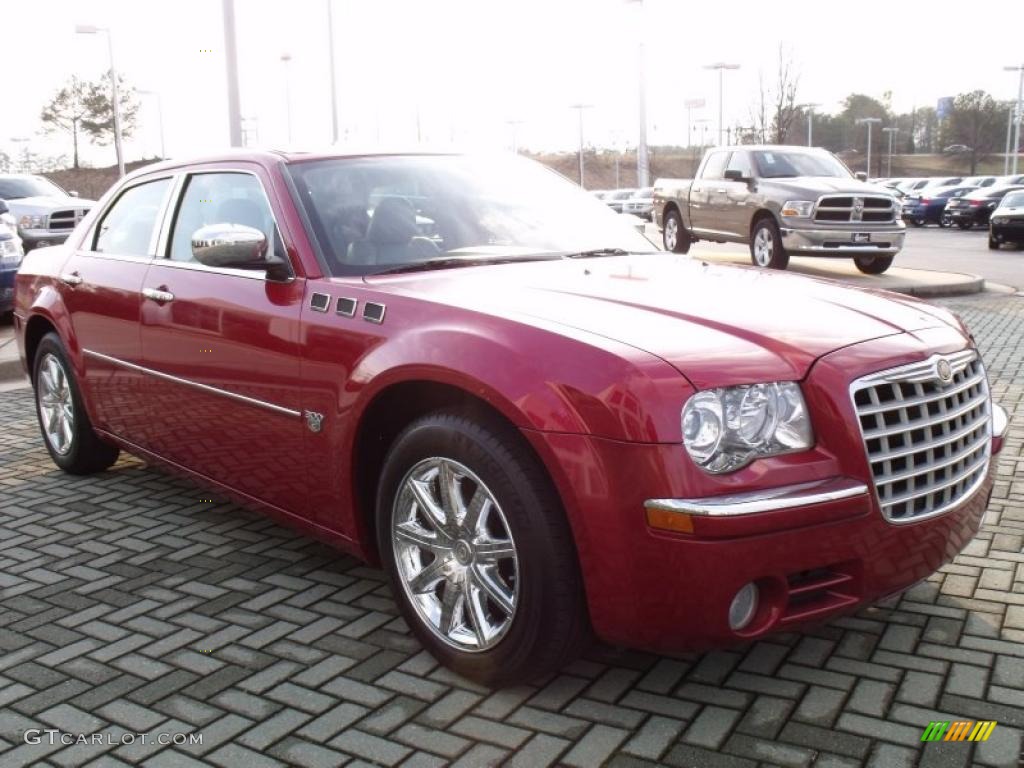 2007 300 C HEMI - Inferno Red Crystal Pearlcoat / Dark Slate Gray/Light Graystone photo #7