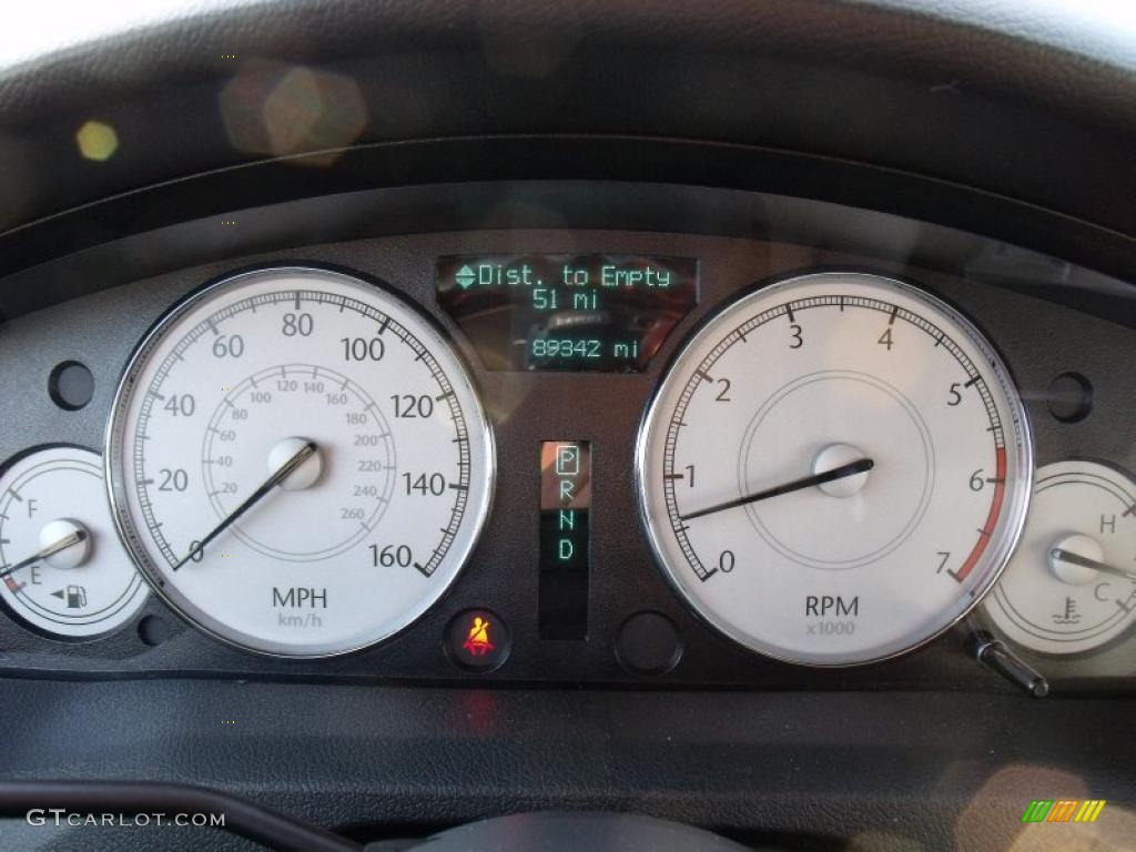 2007 300 C HEMI - Inferno Red Crystal Pearlcoat / Dark Slate Gray/Light Graystone photo #24