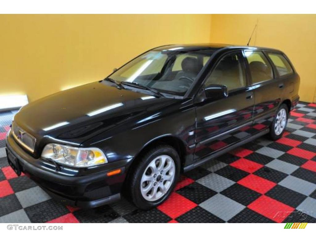 2000 V40 1.9T Wagon - Midnight Metallic / Silver Gray photo #3