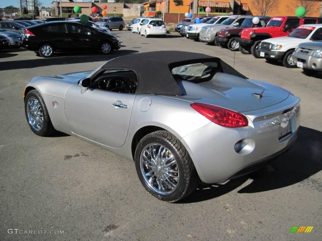 2008 Solstice Roadster - Cool Silver / Ebony photo #16