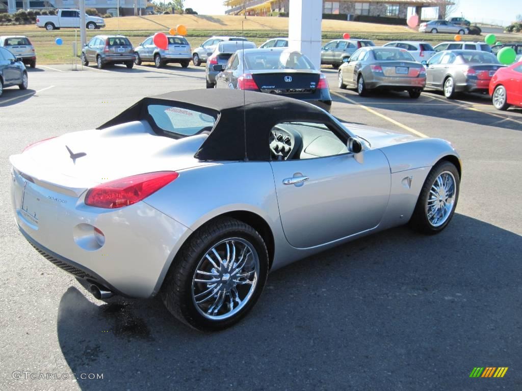 2008 Solstice Roadster - Cool Silver / Ebony photo #18