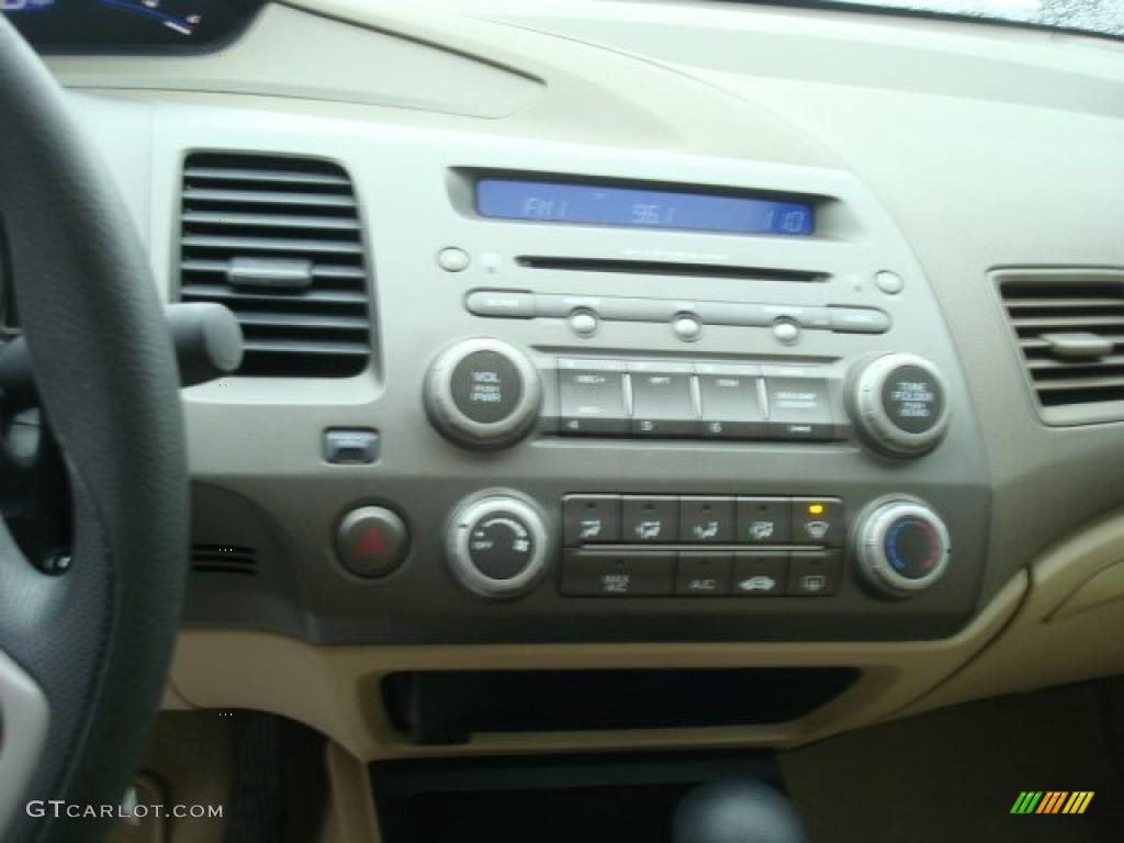 2007 Civic EX Sedan - Taffeta White / Ivory photo #13