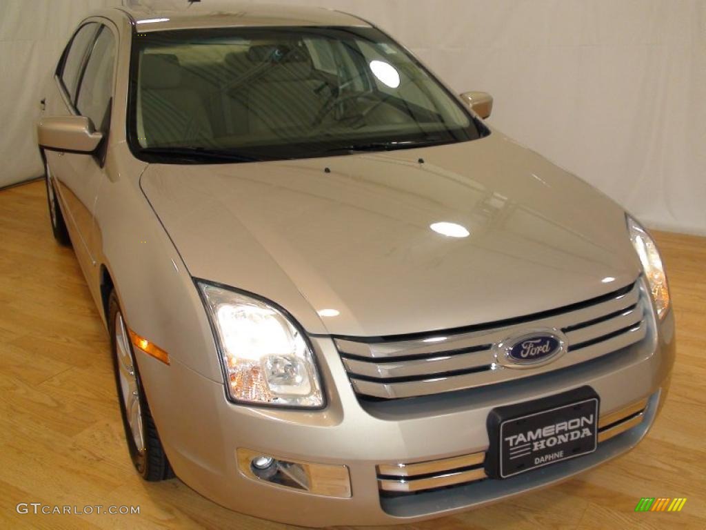 2008 Fusion SEL V6 - Dune Pearl Metallic / Camel photo #2