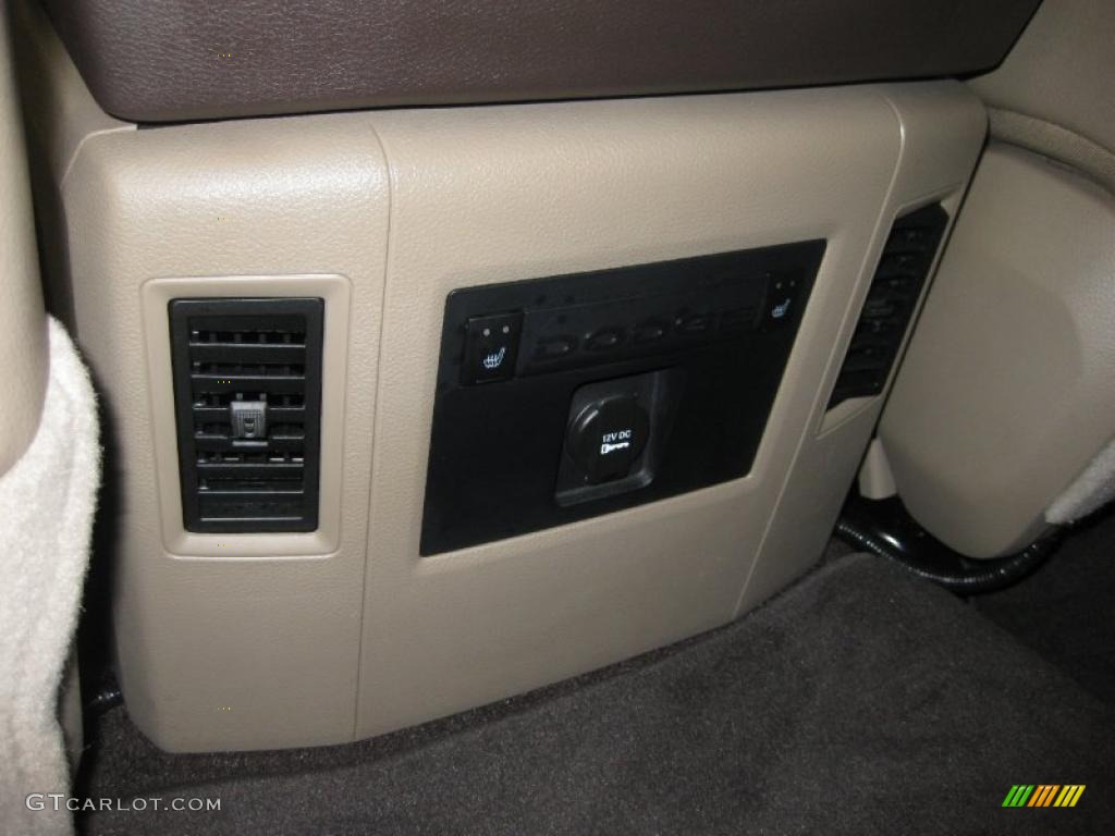 2009 Ram 1500 SLT Crew Cab - Austin Tan Pearl / Light Pebble Beige/Bark Brown photo #21