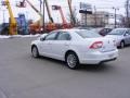 Oxford White - Milan V6 Premier Photo No. 6